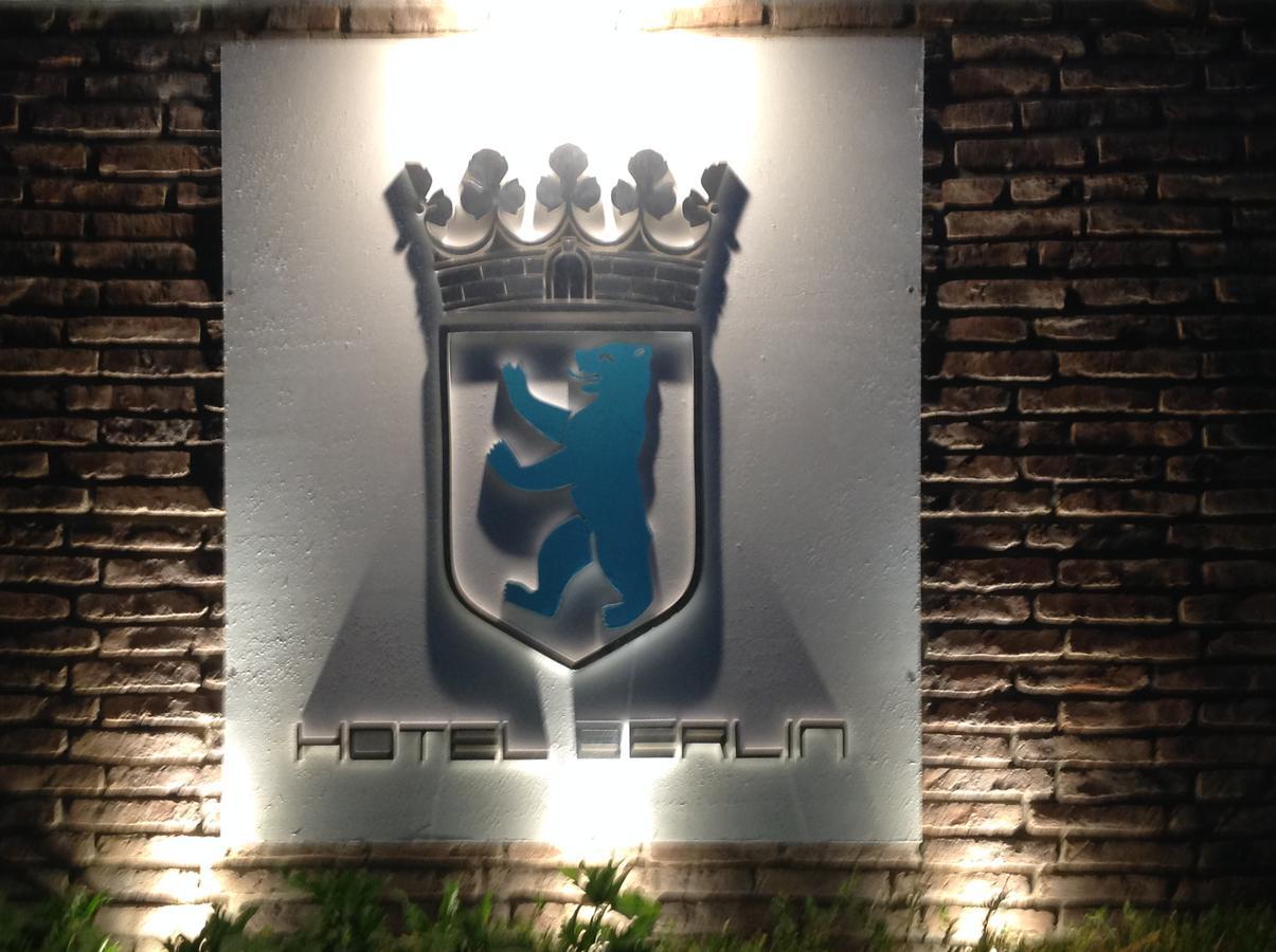 Hotel Berlin Pinamar Eksteriør billede